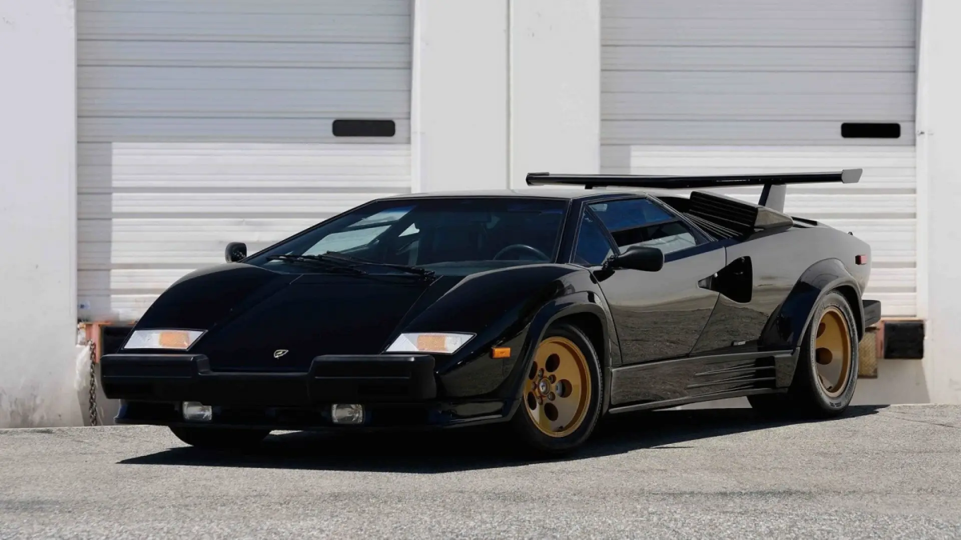 Lamborghini Countach LP 5000 ブラック A subasta este Lamborghini Countach LP5000 Quattrovalvole