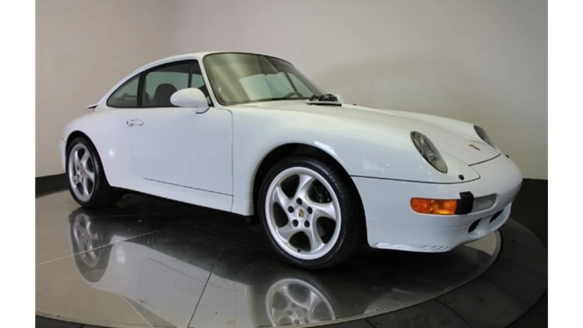 ¡Un 911 CS2 de 1998 con tan solo 4.800 km, a la venta!