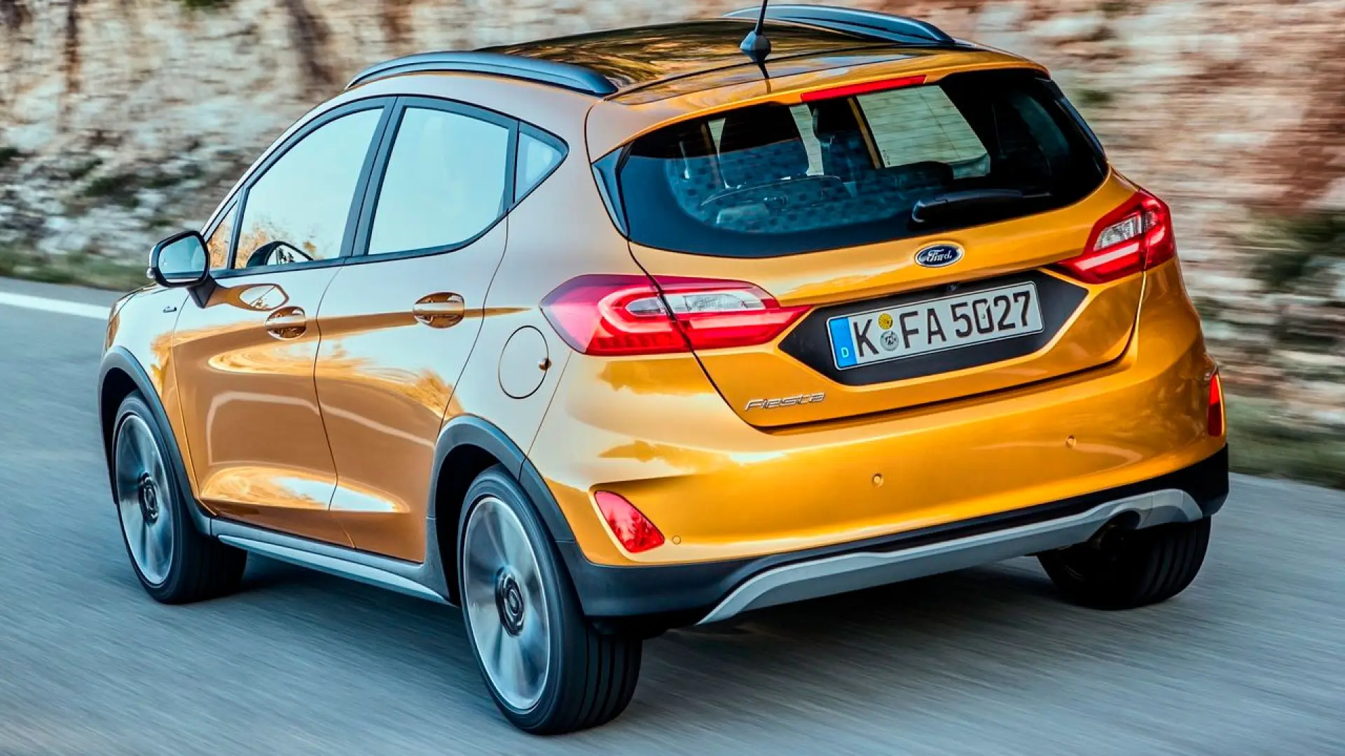 Verwunderlich Ford Fiesta Active Bilder