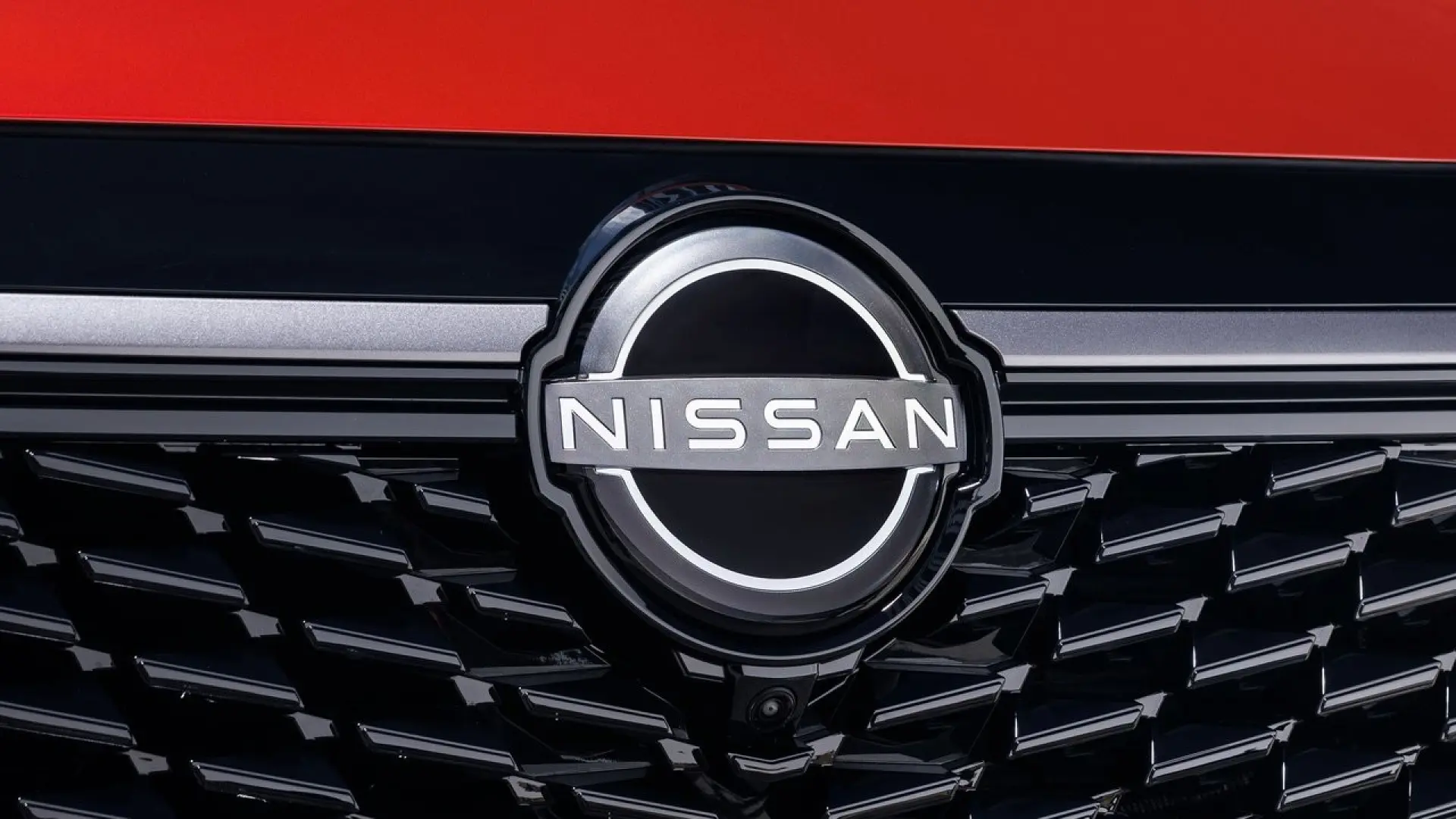 Nissan está peor de lo esperado: de anunciar 500 millones de pérdidas, a  admitir que son 5.000. Pero tiene un plan