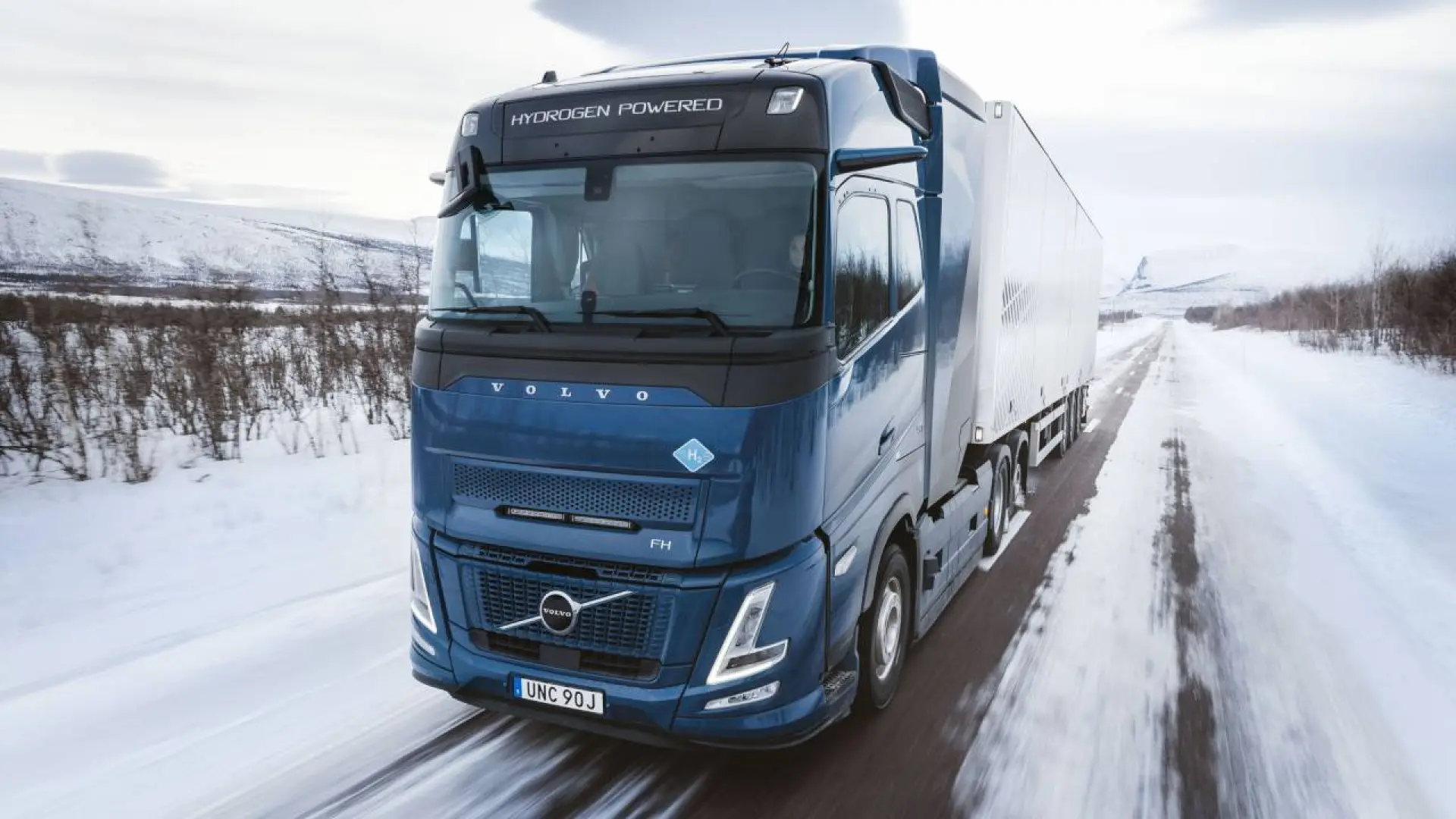 Volvo comienza las pruebas de su camión impulsado por motores de combustión de hidrógeno, con más potencia que uno eléctrico y una autonomía similar al diésel