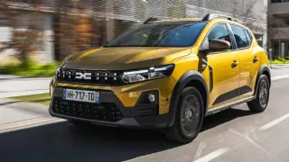 Dacia Sandero Hybrid 155