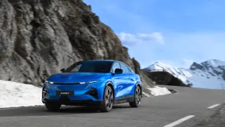 Alpine A390