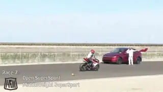 Desde dirección de carrera tuvieron que paralizar la carrera para garantizar la seguridad del conductor y participantes