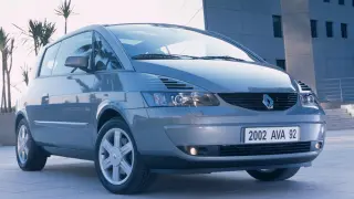 El vehículo de origen francés, es conocido por ser uno de los mayores fracasos de la industria automovilística