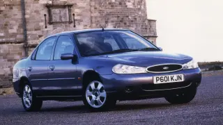 200.000 coches sin etiqueta pagarán más por aparcar.