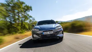BYD prepara su red de cargadores ultrarrápida.