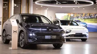 Comprar coche de combustión o eléctrico en 2026.