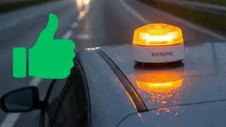 FACUA confirma que se podrán seguir utilizando las 4 balizas descatalogadas por la DGT
