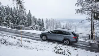 DGT colores en la conducción con nieve.