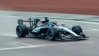 El Mercedes W17 en pista