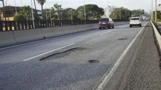 Así se encuentra una de las calles principales de Estepona