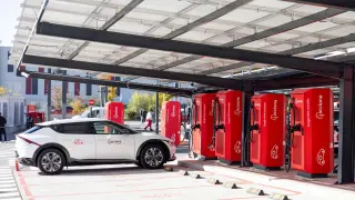 Electrolinera de carga ultrarrápida en Madrid.