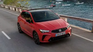 Cuánto cuesta llenar el depósito de los 10 coches más vendidos de 2026