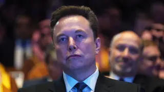 Elon Musk da pistas del nuevo coche de Tesla.