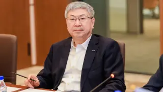 Yin Tongyue, presidente de Chery, durante una ronda de entrevistas.