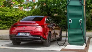 Marcas que vuelven a los motores de combustión.
