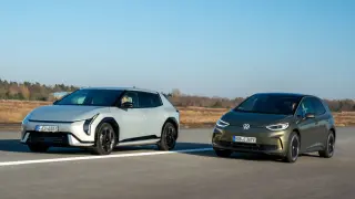 Comparativa del Kia EV4 contra el Volkswagen ID.3.