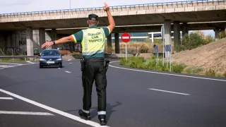 La Guardia Civil ha multado a 99 conductores en un evento de motor.