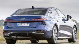 El Audi tiene un rodar confortable y prestacional.