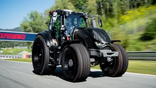 El tractor Valtra T236 en el Red Bull Ring