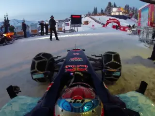VÍDEO: Verstappen se vuelve loco con un F1 en nieve, ¡mira!