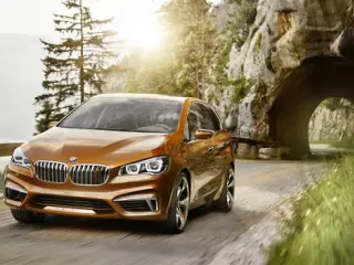 BMW Concept Active Tourer Outdoor frontal izquierda