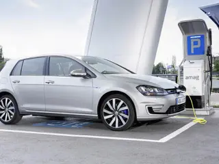 VW ya sabe cómo superar a Tesla en autonomía