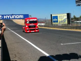 Vuelta rápida en el Jarama con Antonio Albacete