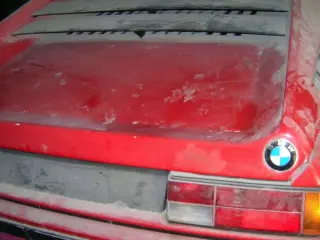 BMW M1 trasera
