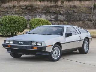El DeLorean original, el DMC-12, fabricado a comienzos de la década de 1980.