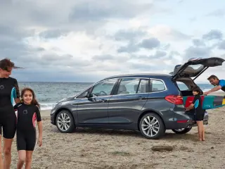 BMW Serie 2 Gran Tourer en la playa