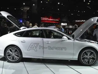 Audi A7 h-tron quattro lateral