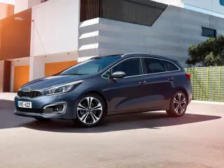 Kia Cee'd 2016 cuatro puertas
