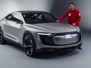 Audi e-tron Sportback concept posado