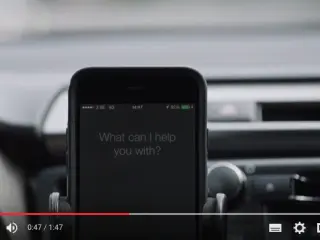 ¡Cuidado! Toyota controla tu móvil mientras conduces