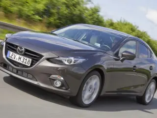Mazda3 SportSedan 2013 frontal dinámica