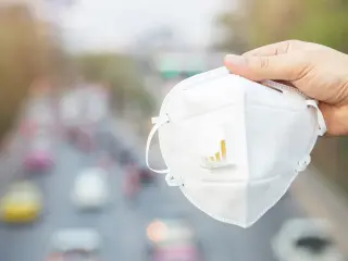 Si te paran, más que una mascarilla, te van a pedir el certificado de tu empresa o querrán ver la compra.