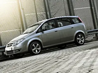 coches menos estrellas euroncap Landwind CV9