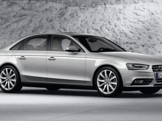 Audi A4 2.0 TFSI flexible fuel delantera