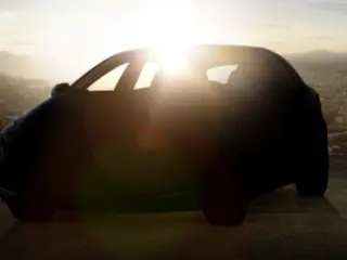 Volvo V40 teaser