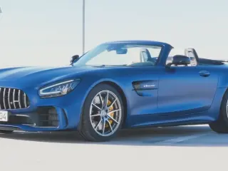 VÍDEO: Toma nota de este Mercedes AMG GT R Roadster, maravillosa locura