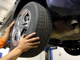 Por qué no debes usar neumáticos de segunda mano