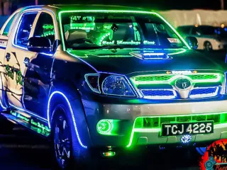 elementos-coche-hortera-neones-toyota