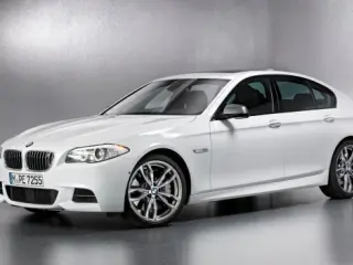 BMW M550d xDrive frontal lateral