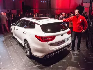 Kia-Optima-Sportswagon-2016-trasera-AUTOBILD.ES