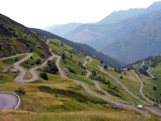 Cuatro puertos de montaña que coronar con tu Toyota RAV4
