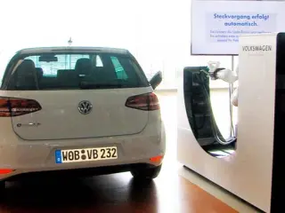 Tu aparca que Volkswagen te carga el coche