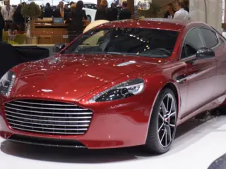 Aston Martin Rapide Salon de Ginebra 2013