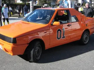 Con un poco de pintura naranja, te pudes hacer tu propio 'General Lee', aunque con un Dodge Charger, queda mejor. Foto: Gabry89